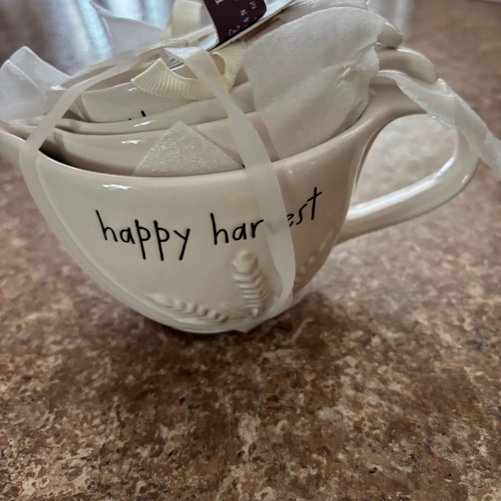 Rae Dunn Beautiful Off white Happy Harvest NWT Nesting cups